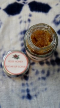 DIY Rose Honey Lip Scrub